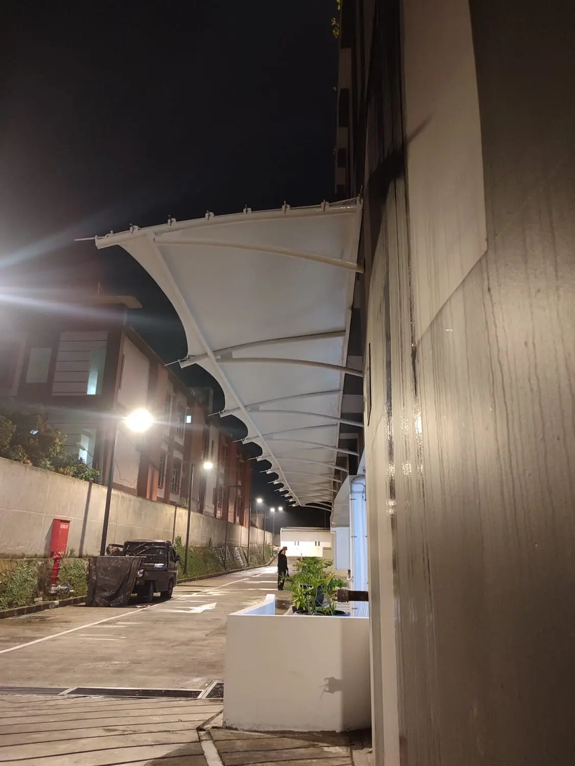 Struktur Tensile Membrane Untuk Mall